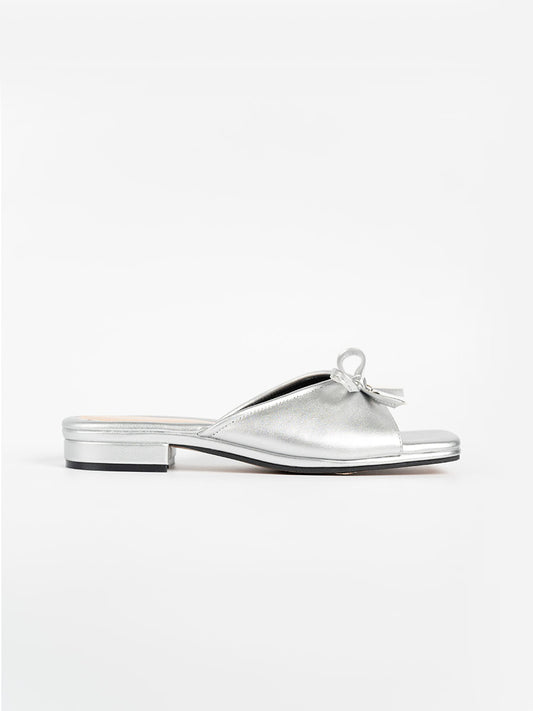 Reed Ribbon Low Heels
