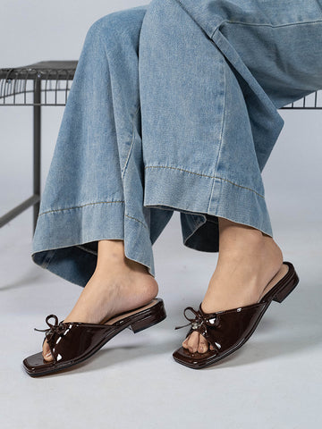 Reed Ribbon Low Heels